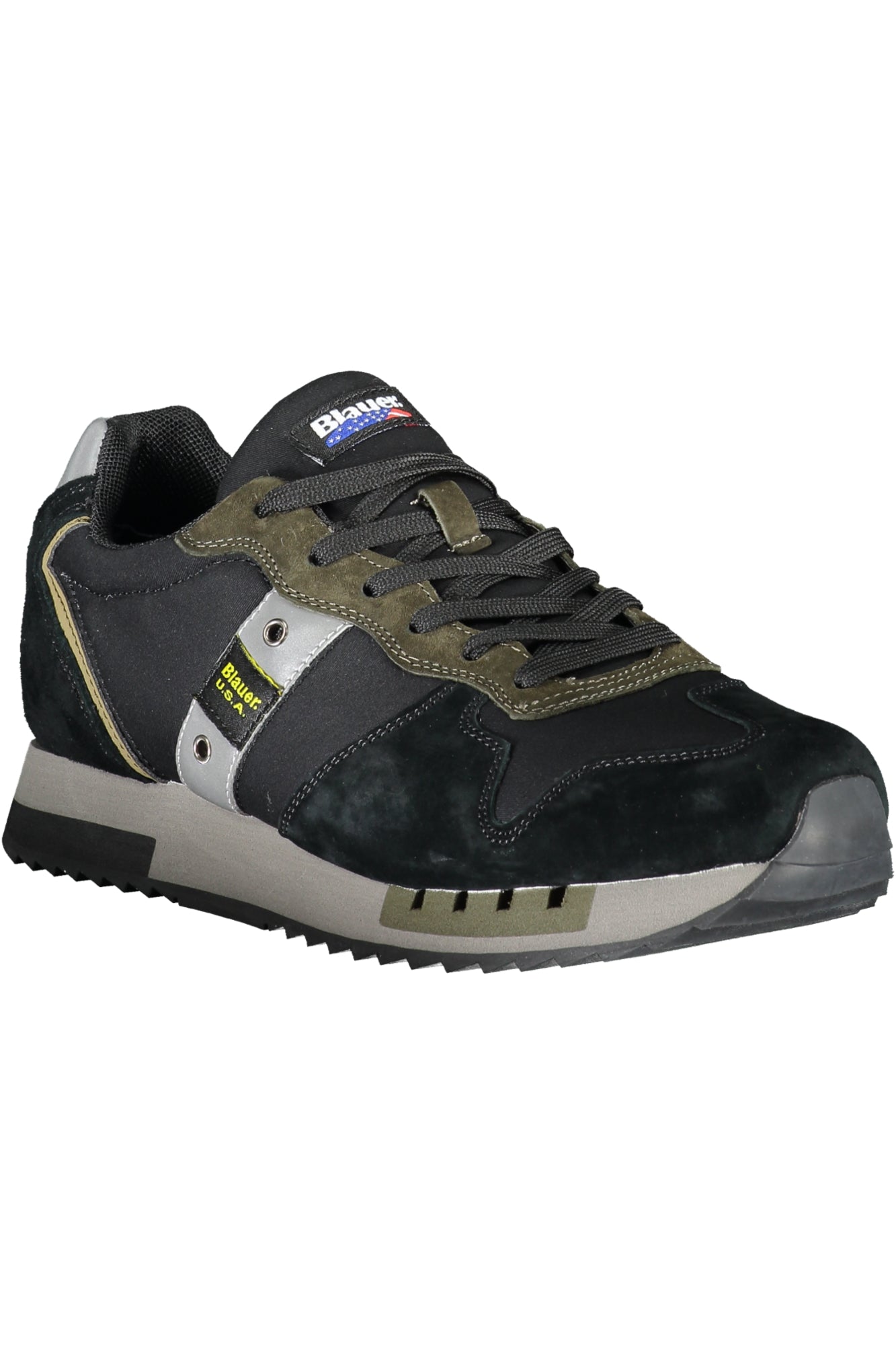 Black men's sports shoes