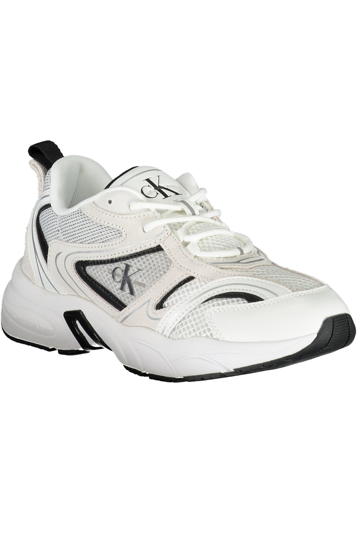 White women's sports shoes