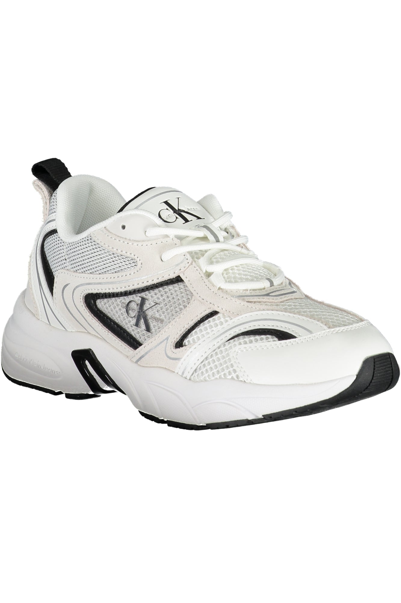 White women's sports shoes