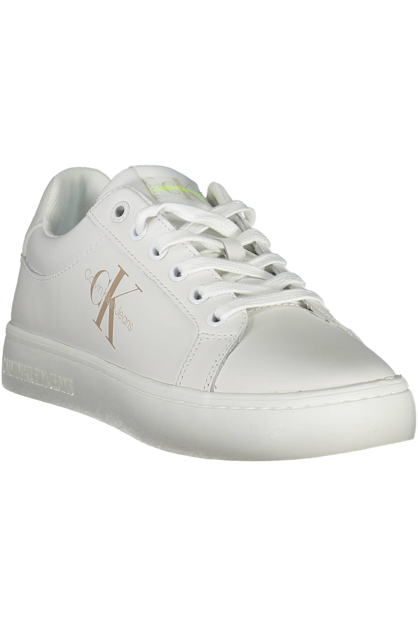 Women's sports shoes white