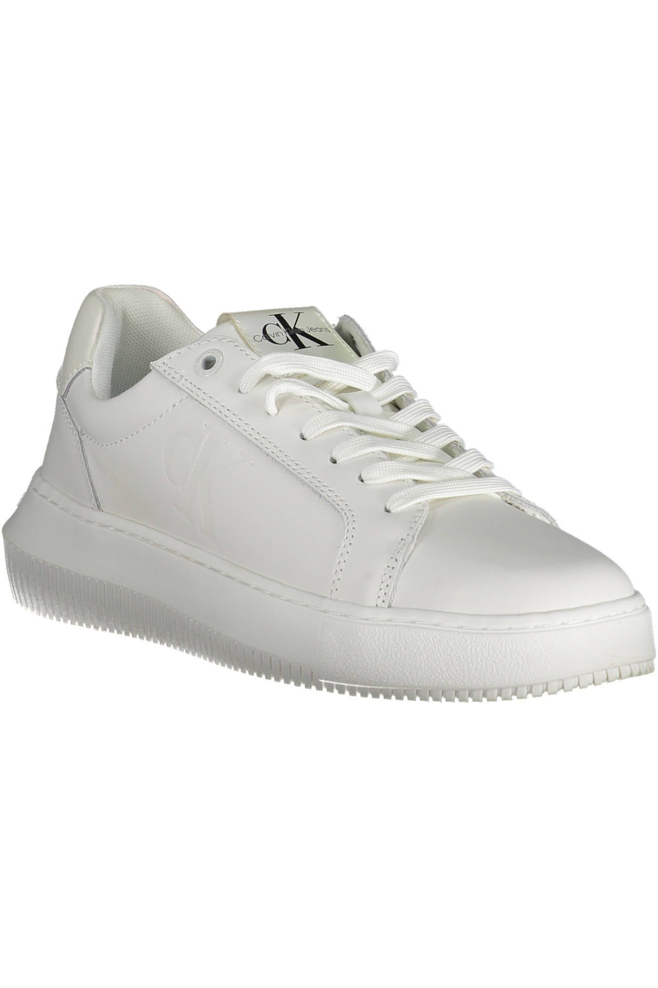 Women's sports shoes white
