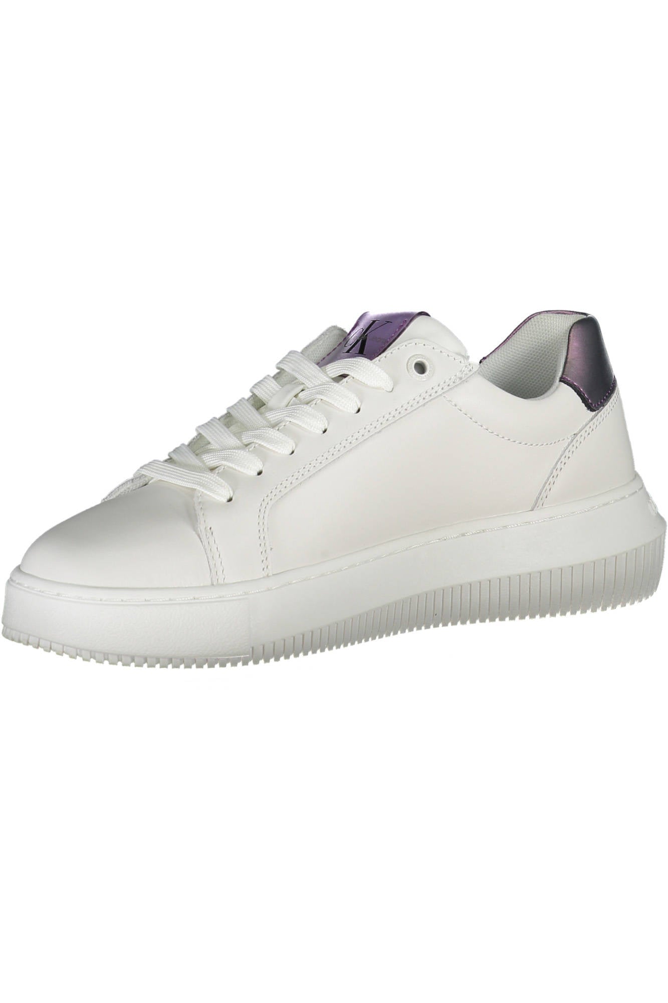 Women's sports shoes white