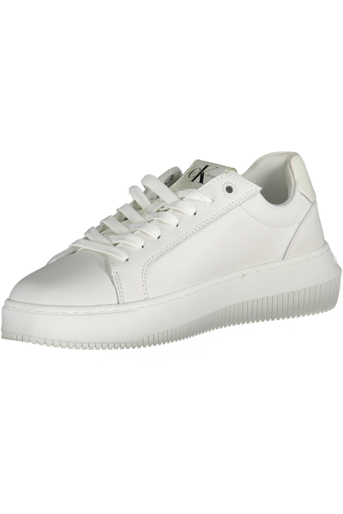 Women's sports shoes white