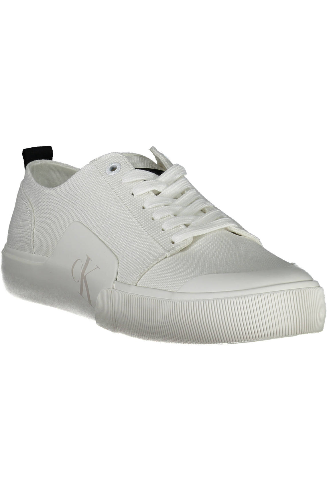 White man sportshoe