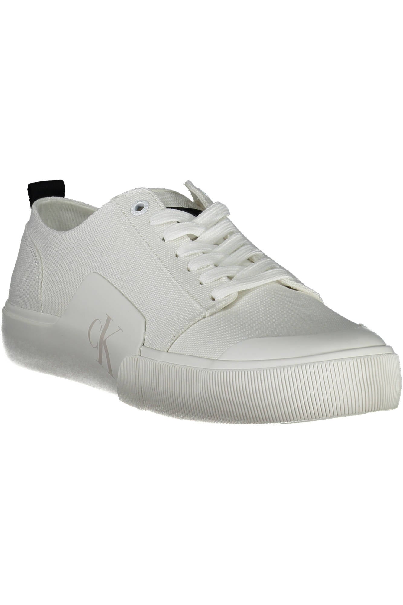 White man sportshoe
