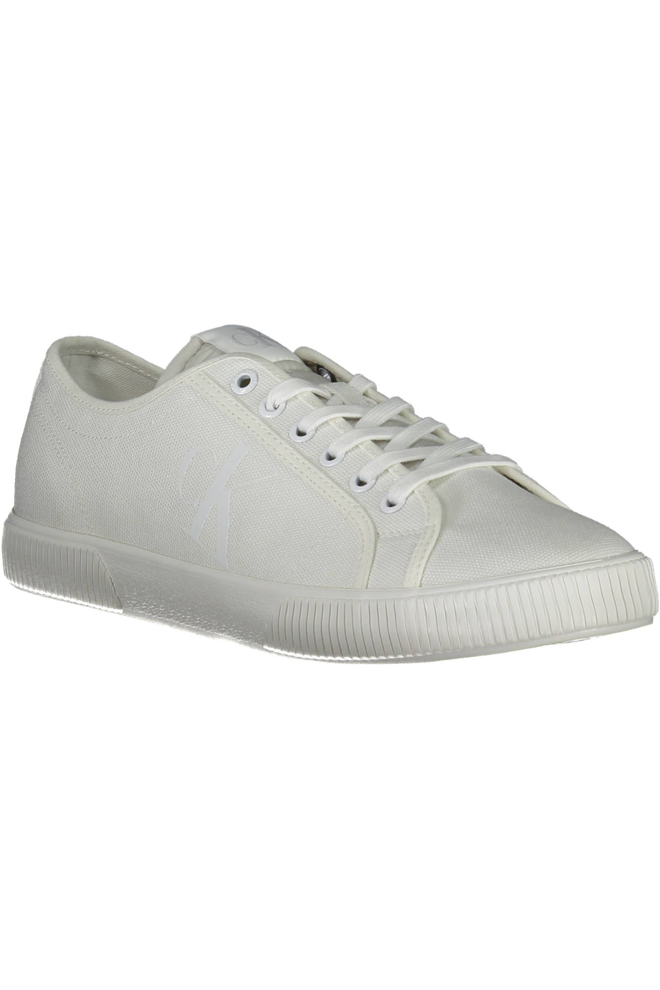 White man sportshoe