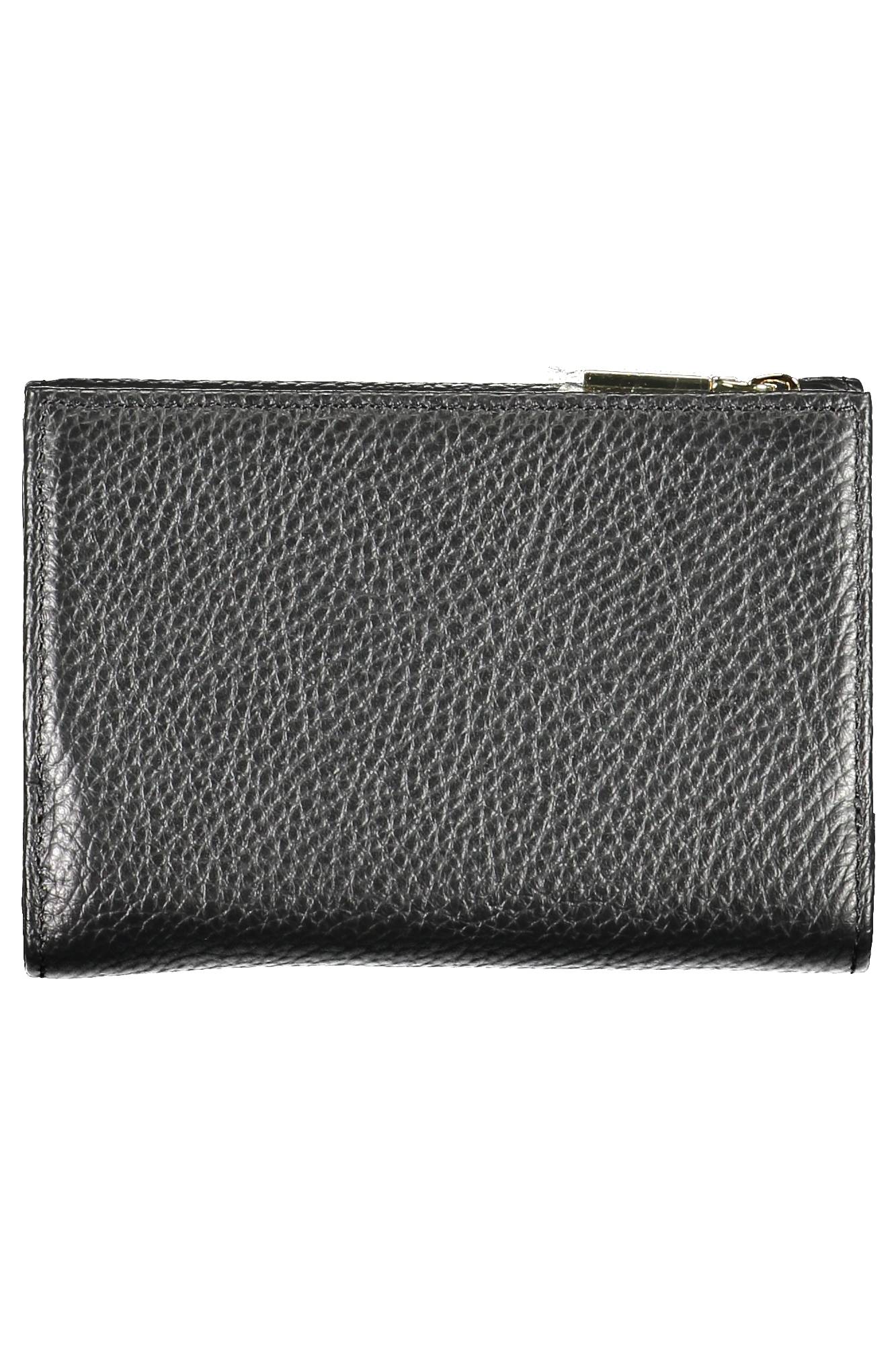 Women's black wallet