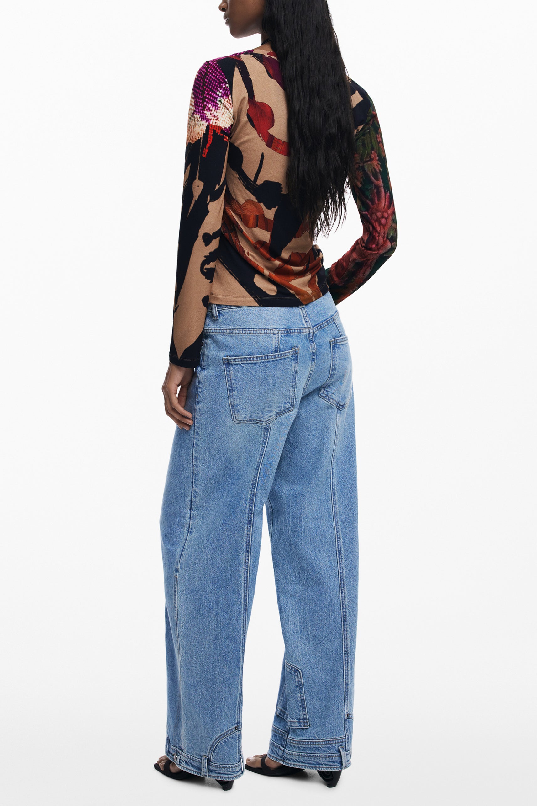 DESIGUAL T-Shirts Marrone - 25WWTK38