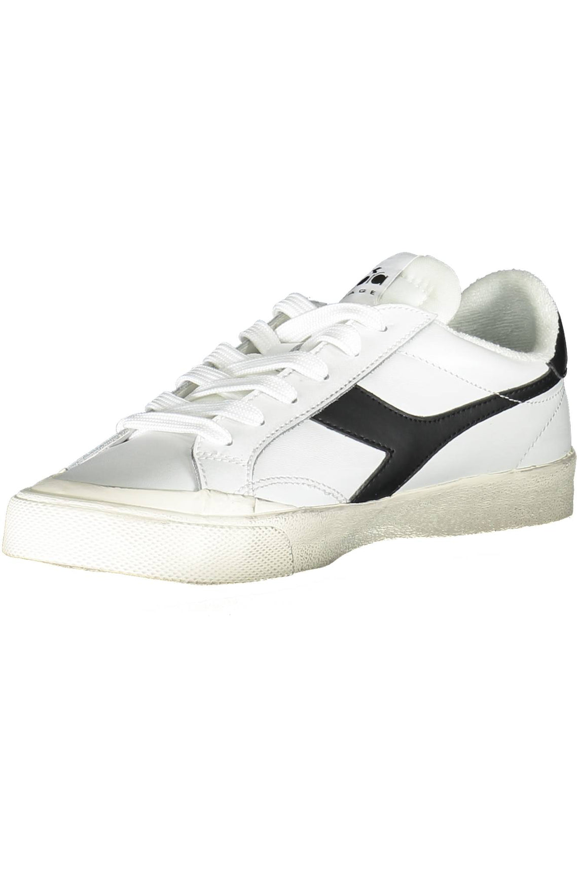 White women's sports shoes