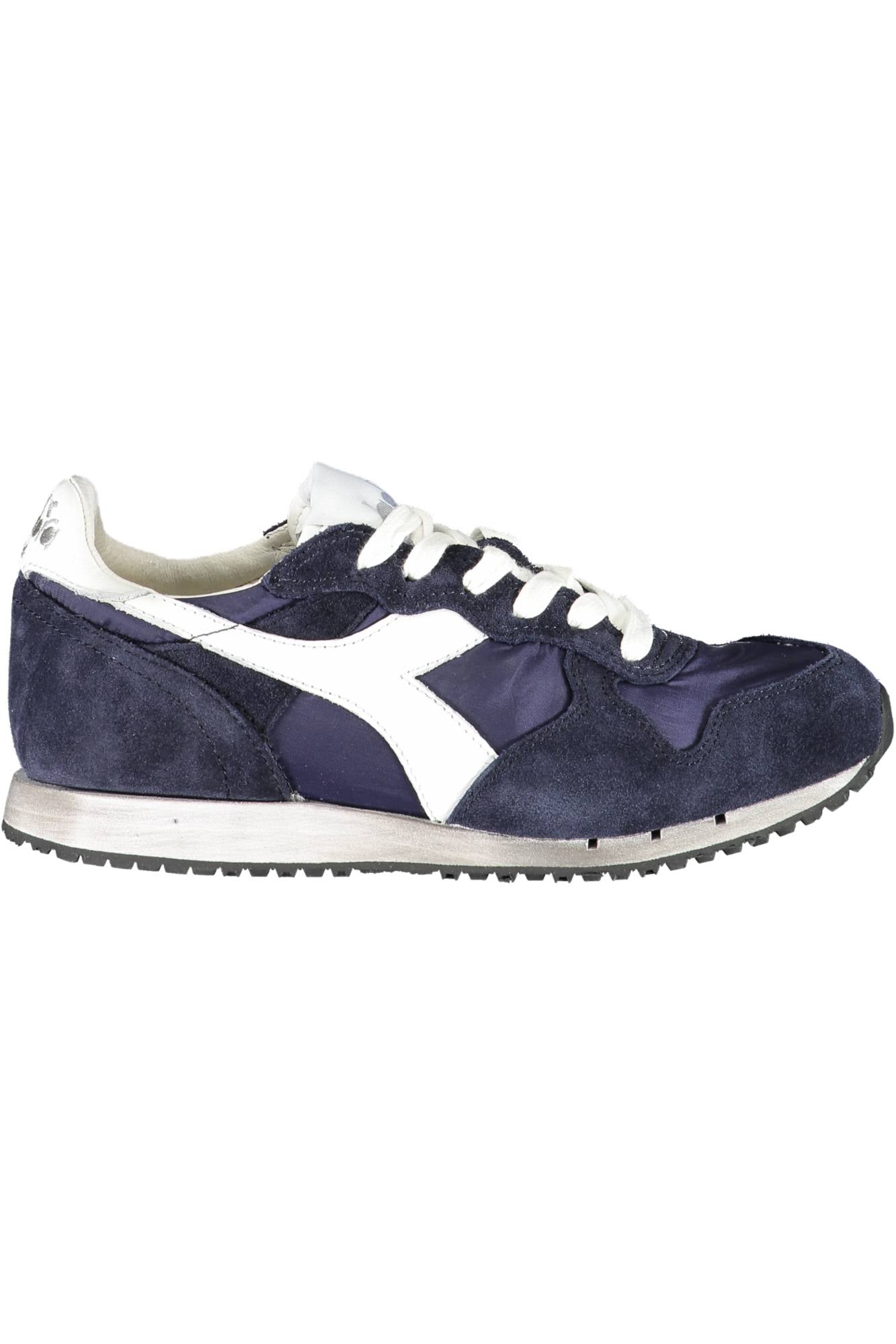 DIADORA