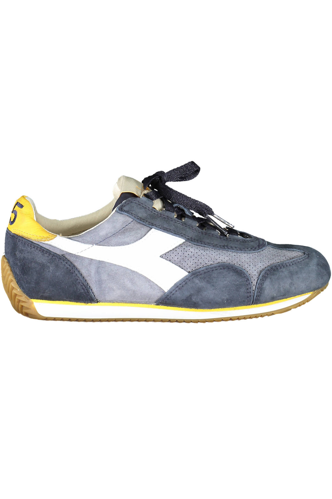 DIADORA
