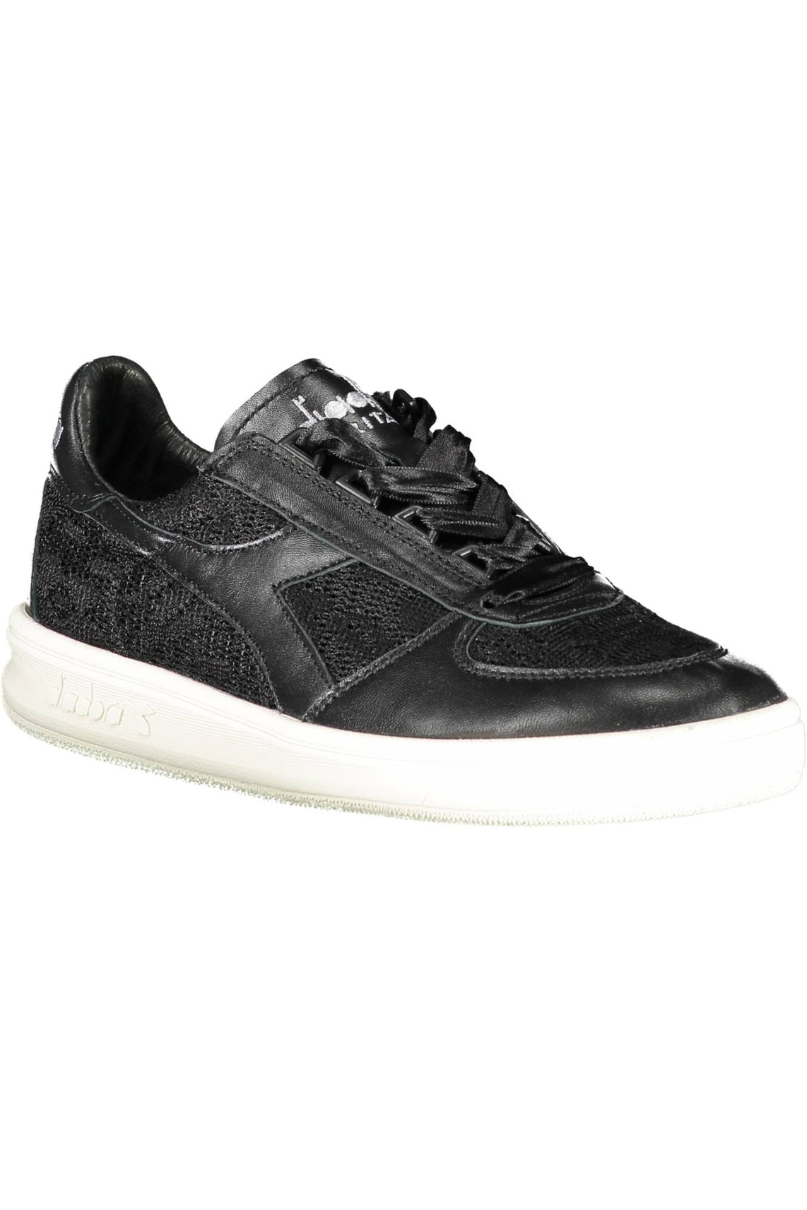 Women's sport shoes black
