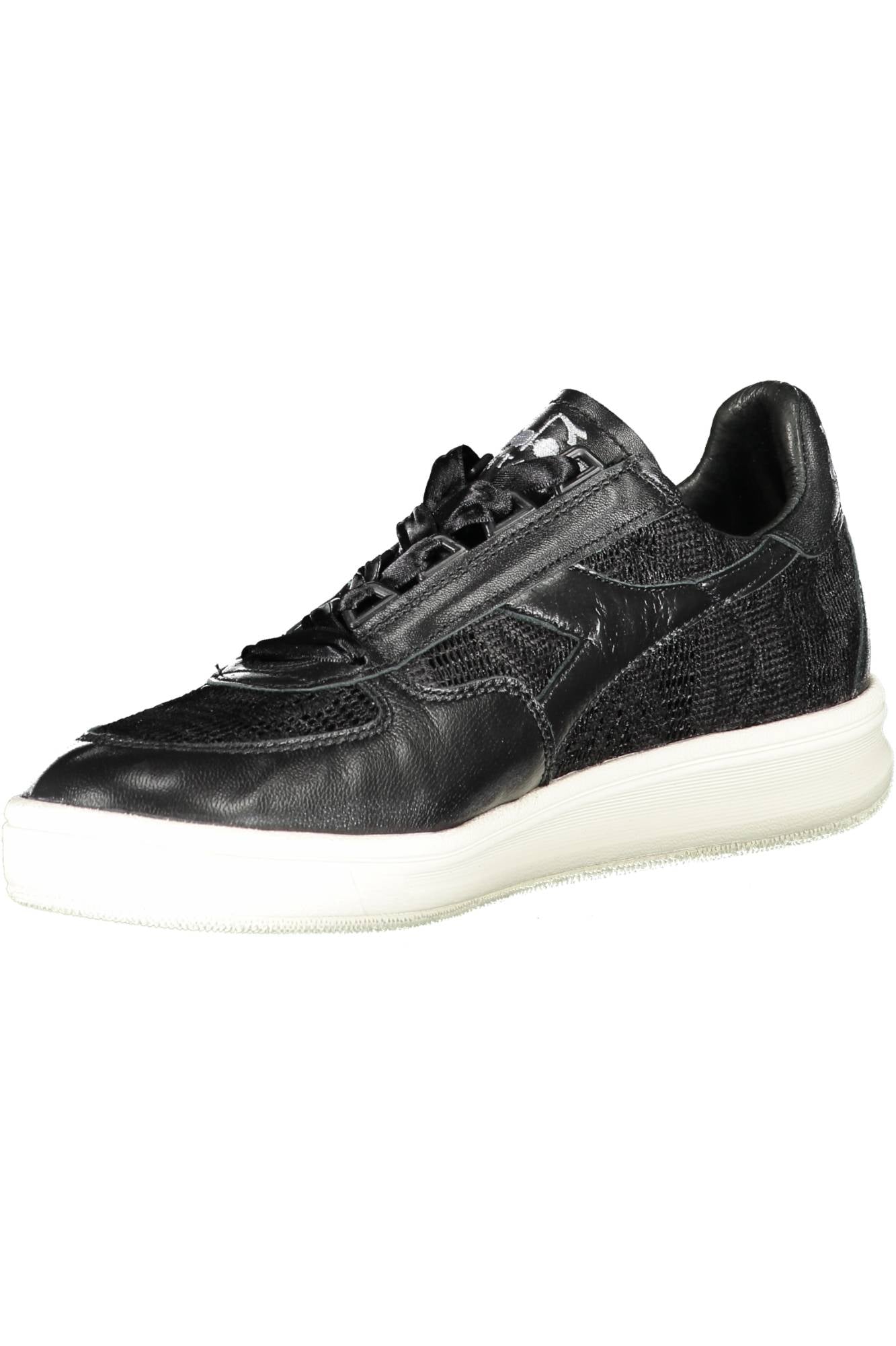 Women's sport shoes black