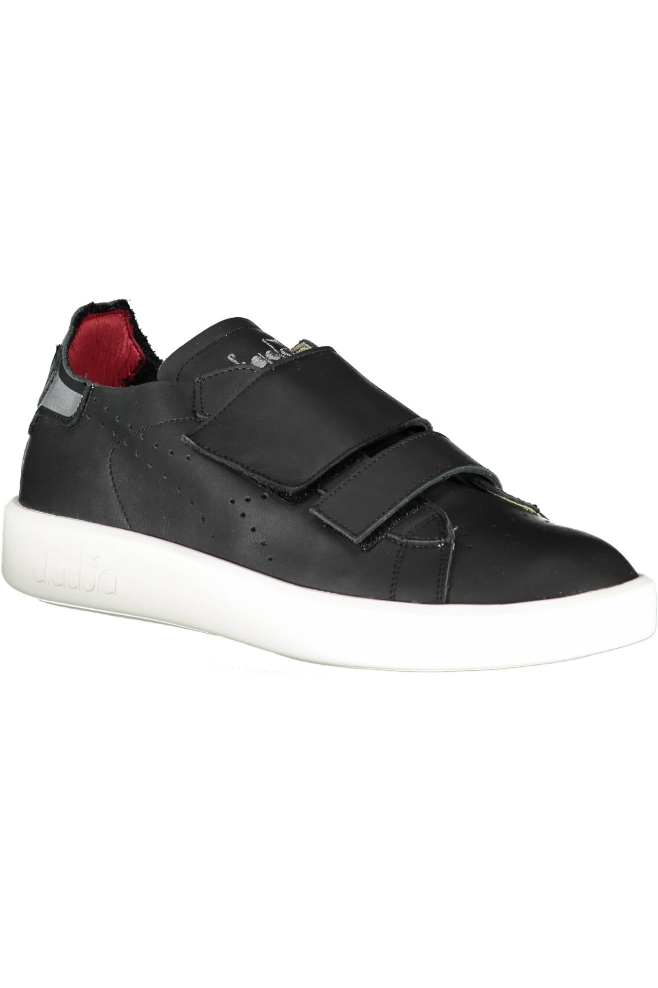Men's black sports shoes