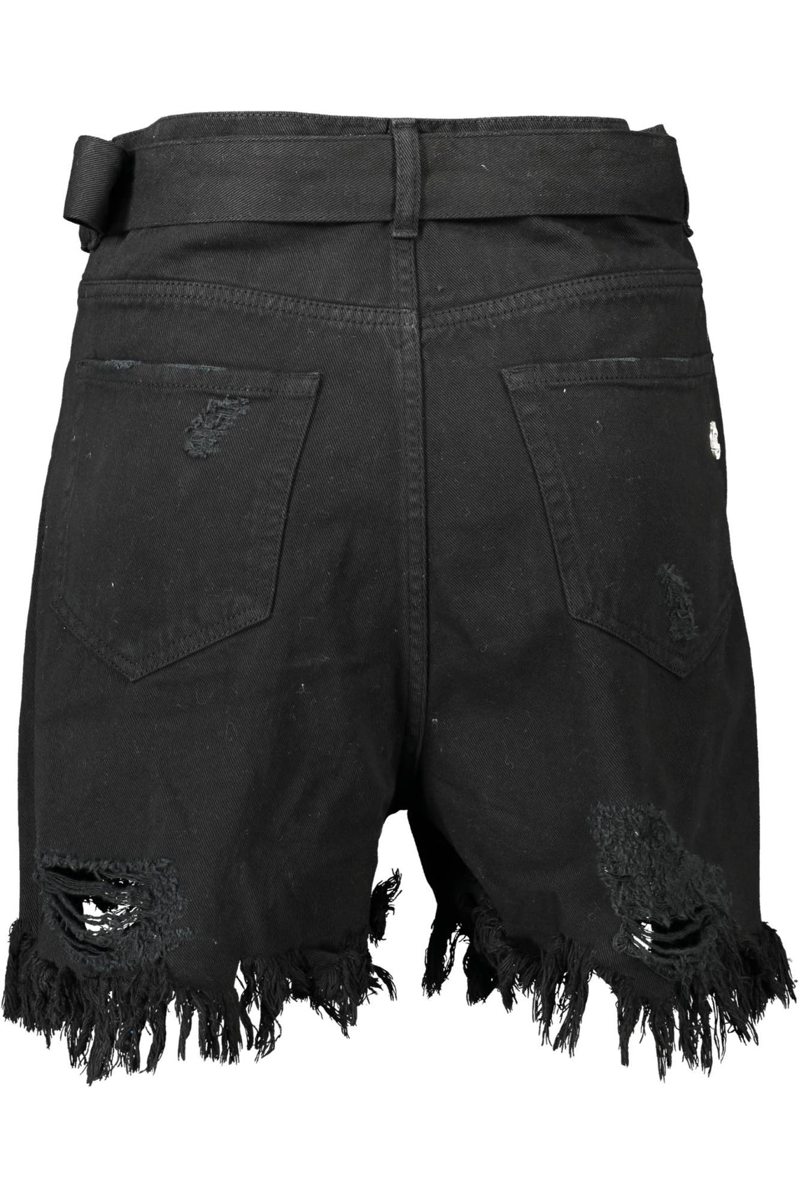 Black woman short trousers
