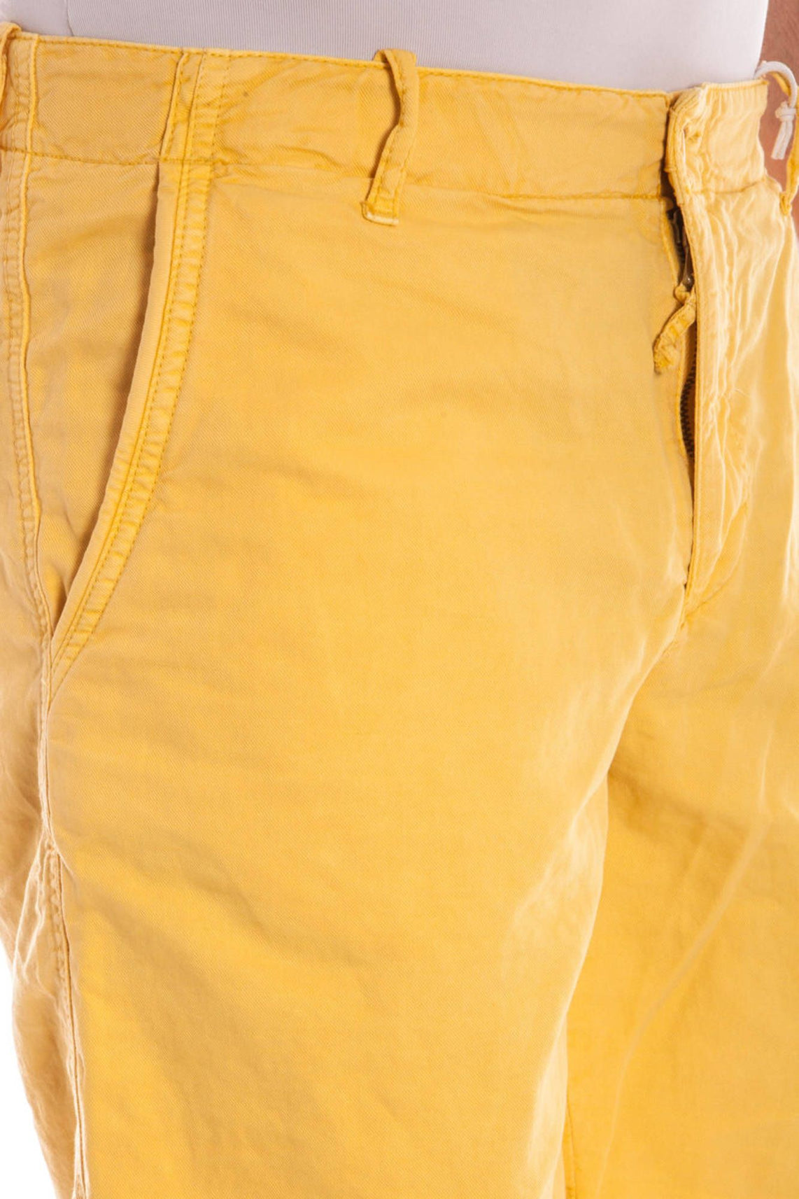 Yellow men's bermuda pants