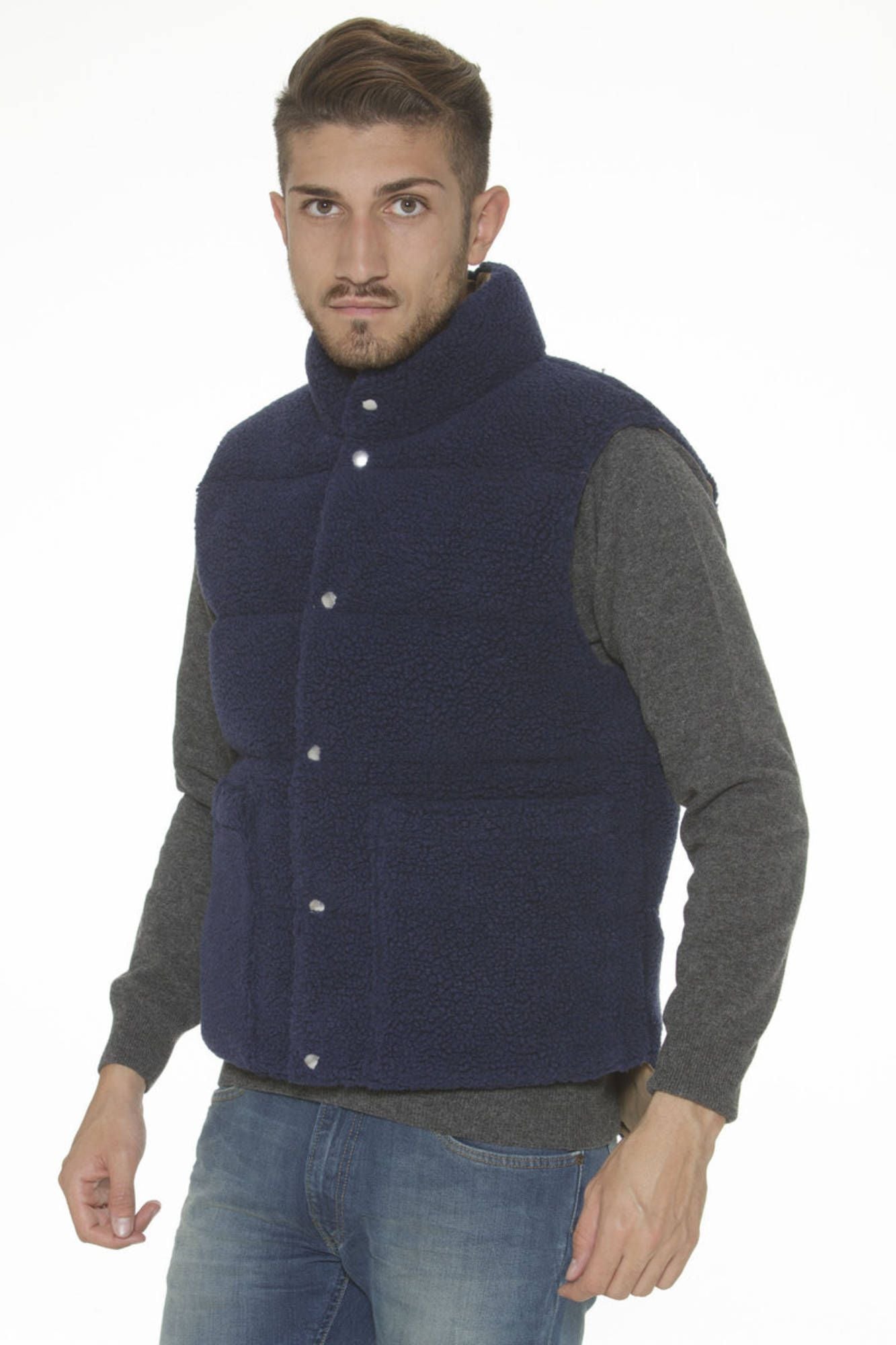 Sleeveless man beige