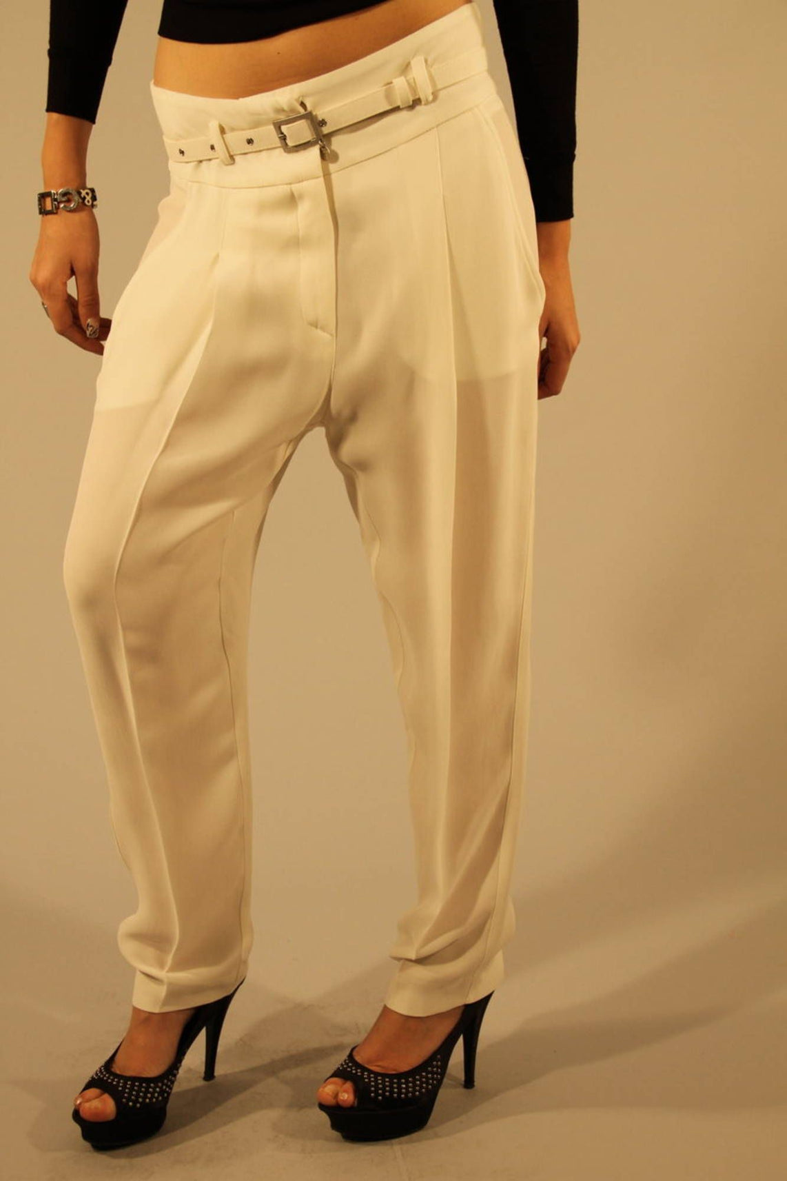 White woman trousers