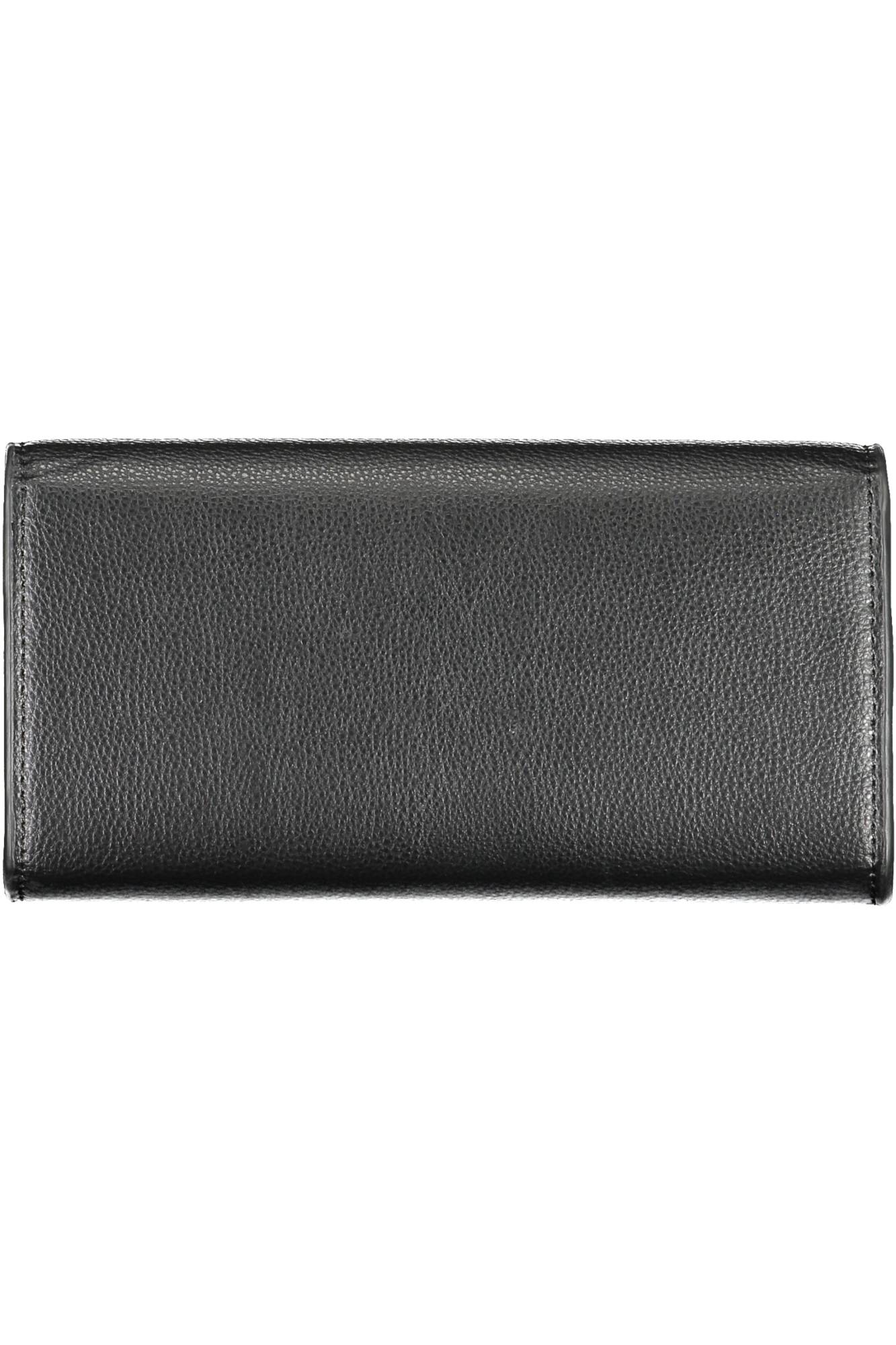 Women's black wallet