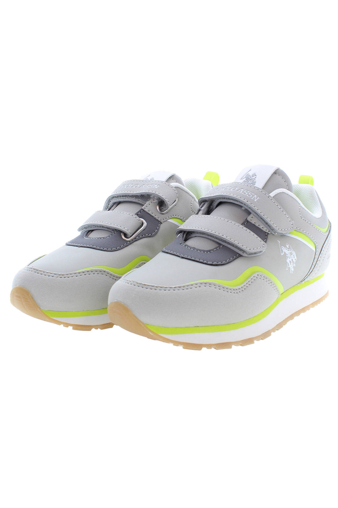 Sports shoes for kids