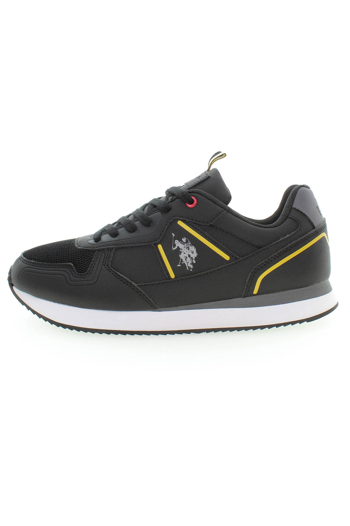 Black men's sports shoes