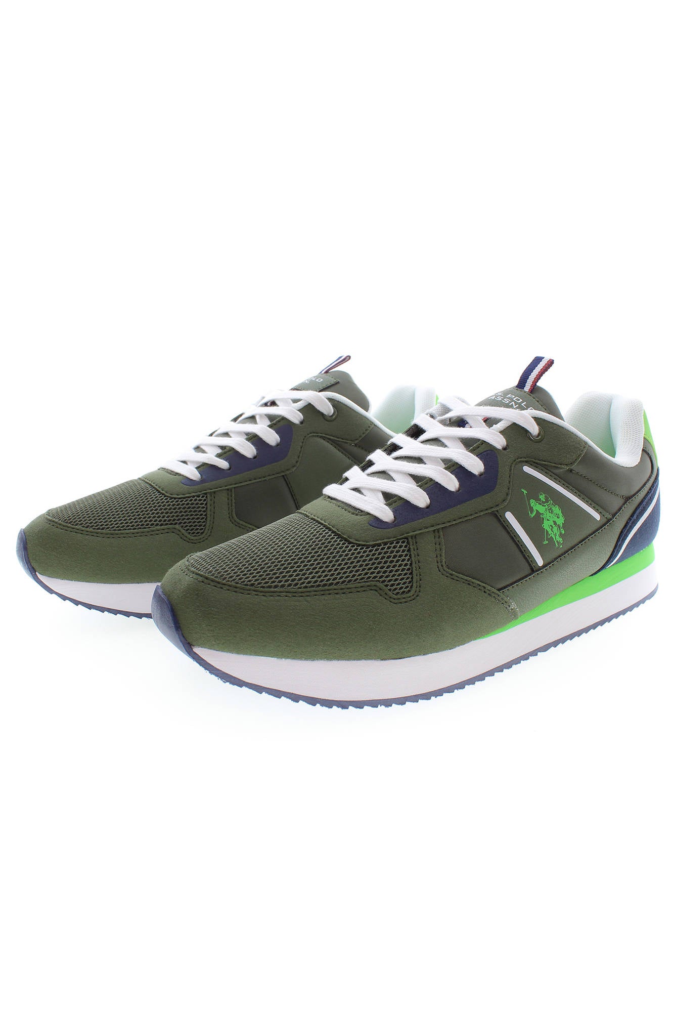 Green man sport shoes
